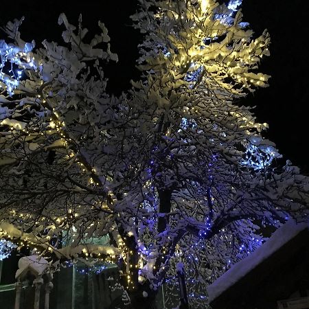 Auberge De Violaine Le Monetier-les-Bains Bagian luar foto