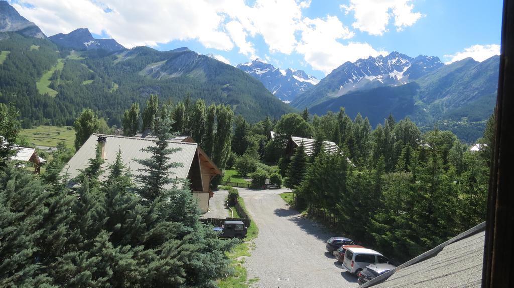 Auberge De Violaine Le Monetier-les-Bains Bagian luar foto