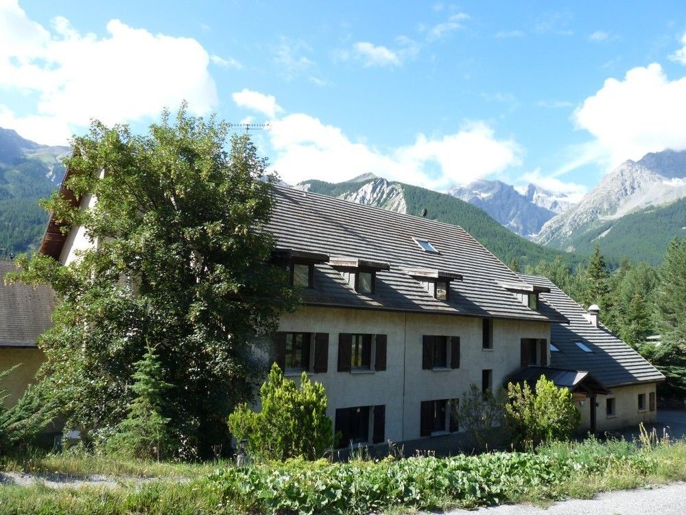 Auberge De Violaine Le Monetier-les-Bains Bagian luar foto