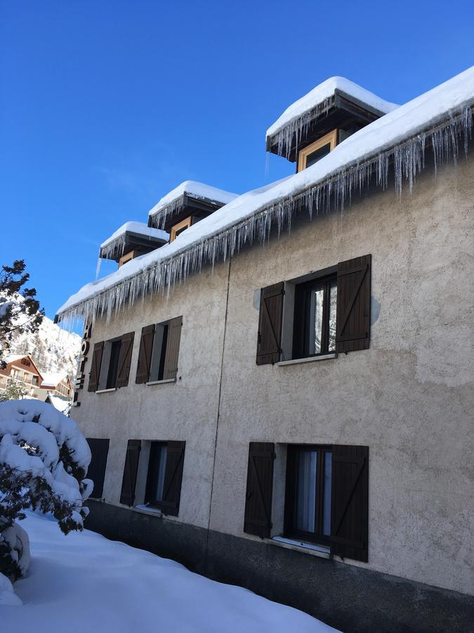 Auberge De Violaine Le Monetier-les-Bains Bagian luar foto