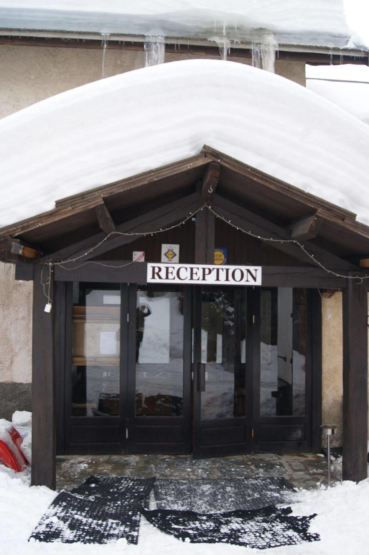 Auberge De Violaine Le Monetier-les-Bains Bagian luar foto